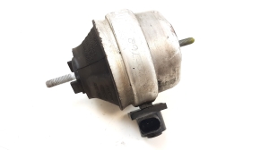 AUDI A6 C5 (1997–2005) Support moteur 8D0199379J