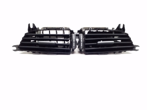 Mercedes Benz C-Class 204 (2007–2014) Dashboard air vent grilles A2048306054 - 3