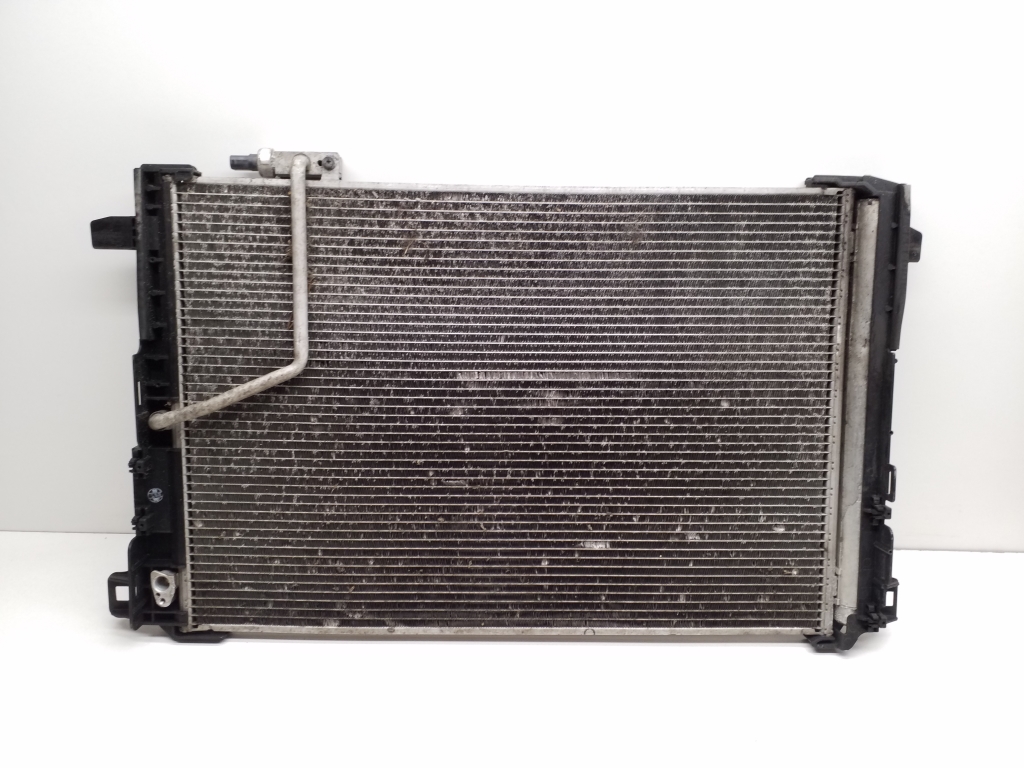 Mercedes Benz E-Class W212 (2009–2015) Kliimaradiaator A2045000554 Mercedes Benz E-Class W212 (2009–2015) Kliimaradiaator A2045000554
