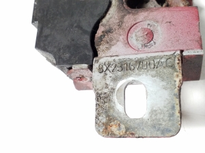  Engine cover lock 