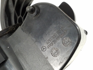 Mercedes Benz R-Class 251 (2006–2017) Tankdeckel A2516300067 - 4