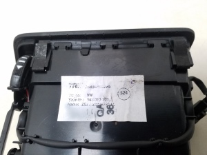 Volkswagen Passat B7 (2010–2014) Armatuurlaua ventilatsioonivõred 3AB819702A - 2