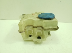 Mercedes Benz B-Class 245 (2005–2011) Scheibenwaschbehälter vorne A1698690320 - 2