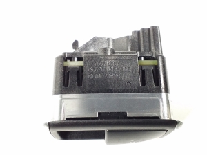 Mercedes Benz E-Class W207 (2009–2017) Trunk opening switch - 3