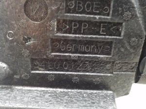 AUDI Q7 (2006–2015) Trunk tool tray and its parts 4L0012112 - 3
