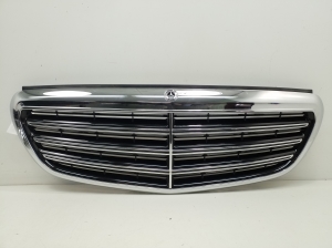  Front grille 