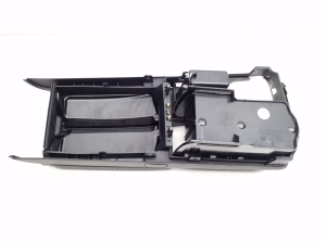 Mercedes Benz C-Class 204 (2007–2014) Center console A2046801339 - 3