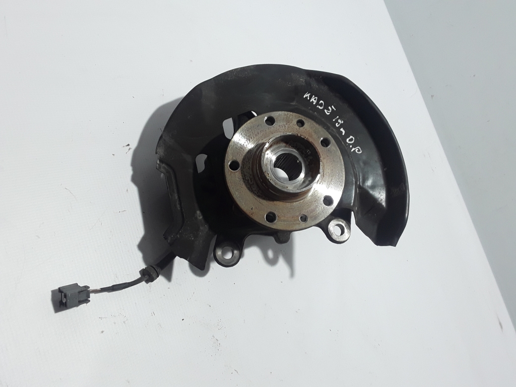 RENAULT Kadjar 1 generation (2015-2024) Front Right Wheel Hub 400144EA0A 22413136