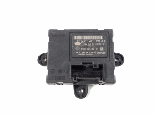   Rear side door control unit 