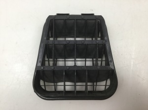 AUDI A6 C5 (1997–2005) Lüftungsgitter Kotflügel hinten 4B0819181A - 2