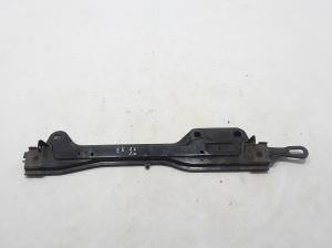Radiator bracket - 625303449R
