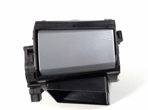  Interior panel ventilation grilles 