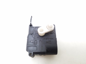 Honda CR-V (1995–2002) Stellmotor Heizungsklappe 1138001460 - 2