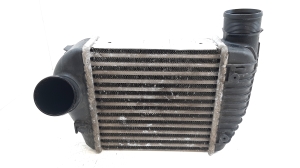 Radiateur intercooler et ses pièces - 4F0145805AD