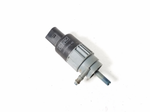   Motor der Scheinwerferwaschanlage vorne  - 6M2113K082AB 