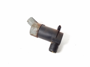   Esiklaasi pesuri pump  -  