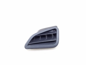 Salona paneļa ventilācijas restes - 66115AL02A