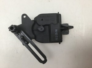 AUDI A4 B5 (1994–2001) Stellmotor Heizungsklappe 1J0907511