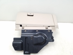 Subaru Legacy (2014–2026) Cimdu nodalījums 66208AL00A - 3