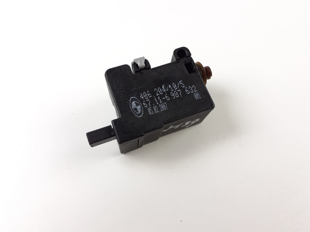 Used BMW 3 SERIES Fuel filler cap lock 67116987632
