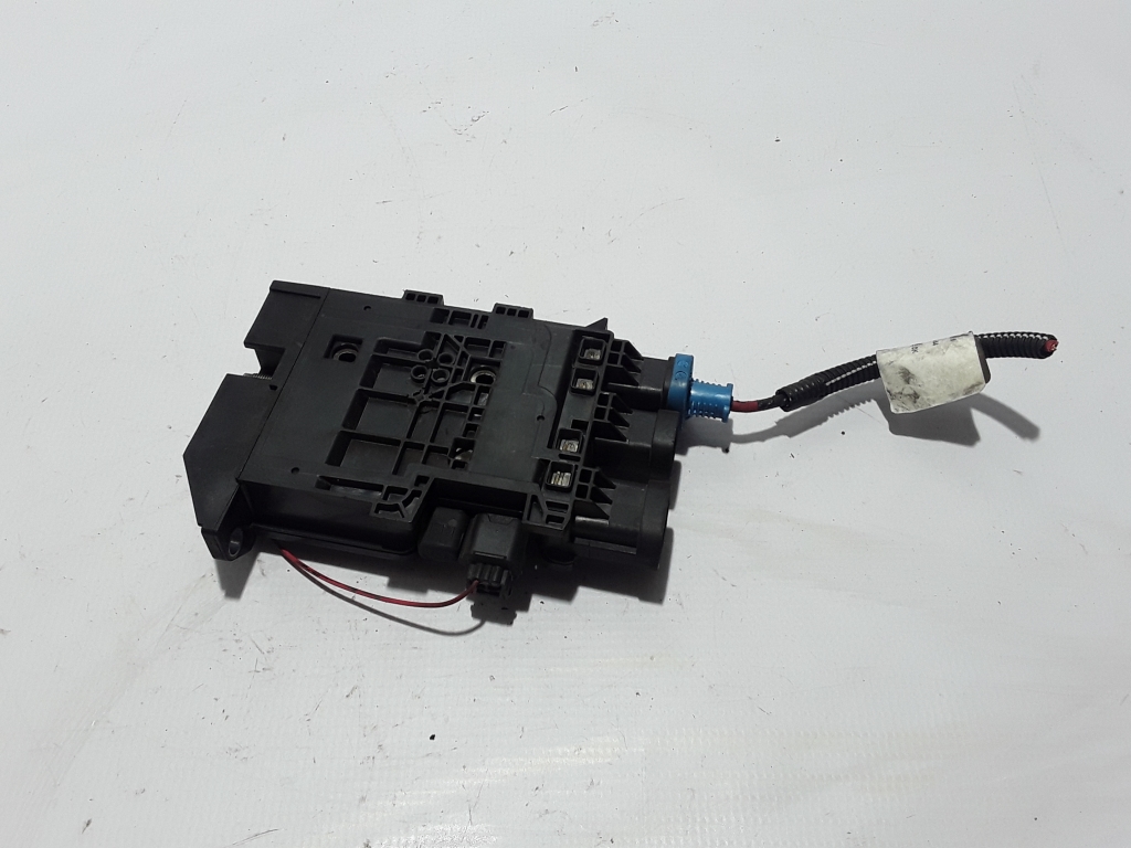 Used Opel Vivaro Relay 243501820R