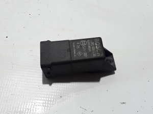 Glow plug relay - 8200798585