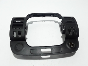 Dashboard trim - 682607479R