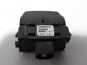 Opel Vivaro B (2014–2019) Windshield heater switch 263608347R - 2