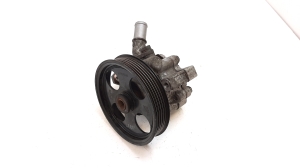   Power steering pump 