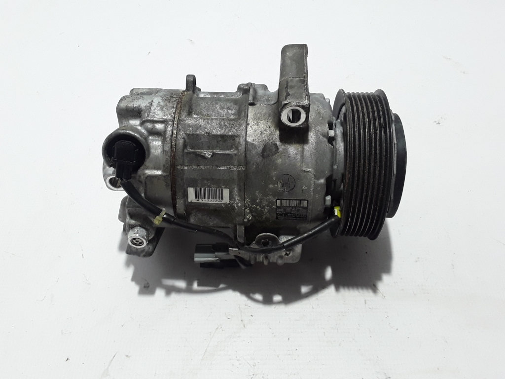 Used RENAULT Kadjar Air conditioner compressor 926004EB0A