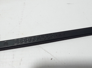  Windshield wiper blade 