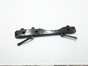 RENAULT Kadjar (2015–2026) Esimese põiktala osa radiaatorite all 7703102094 - 4