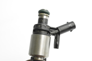 AUDI TT (2014–2026) Fuel injector 06L906036K - 3