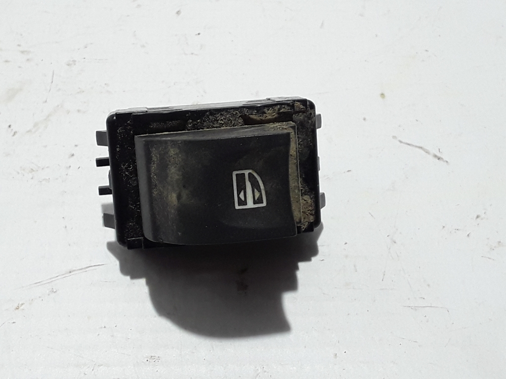 RENAULT Kadjar 1 generation (2015-2024) Rear Right Door Window Control Switch 254214896R 22413902