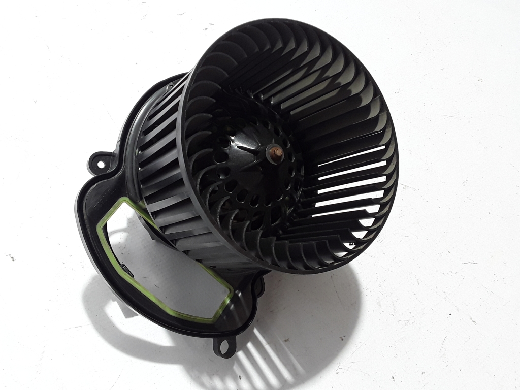 RENAULT Kadjar 1 generation (2015-2024) Heater Blower Fan 272109102R 22413892