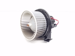 Mercedes Benz C-Class 204 (2007–2014) Salongi puhuri mootor A2048200108 - 2