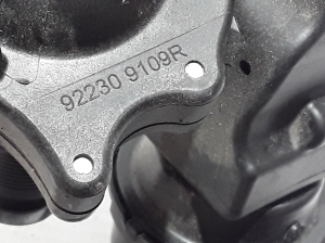 RENAULT Kadjar (2015–2026) Auxiliary water pump 922309109R - 2