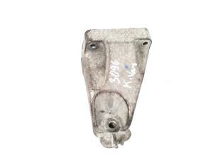   Motorhalter  - A6422230404 