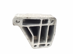 Mercedes Benz S-Class 221 (2005–2013) Engine bracket A6422230404 - 3