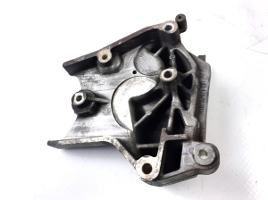  Engine holder 