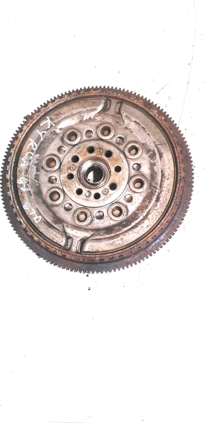  Clutch flywheel 