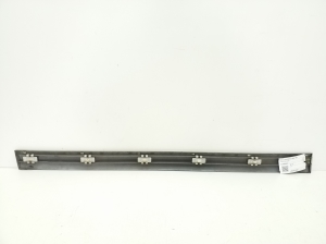 Mercedes Benz E-Class W210 (1995–2002) Esiukse liist A2106900462 - 3