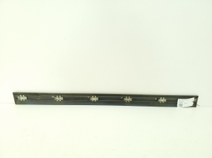 Mercedes Benz E-Class W210 (1995–2002) Esiukse liist A2106900482 - 3
