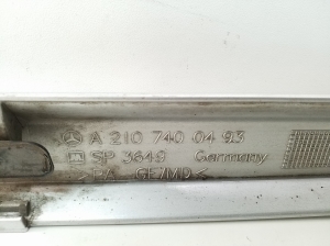Mercedes Benz E-Class W210 (1995–2002) Trunk lid molding A2107400493 - 3