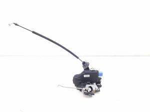 Rear side door lock - 4E0839016
