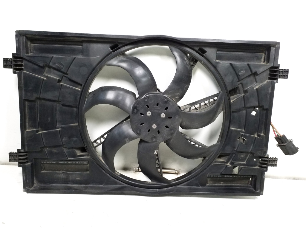 AUDI A3 8V (2012-2020) Engine Cooling Fan Radiator 5Q0121207AG 21922614