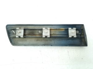 Mercedes Benz E-Class W210 (1995–2002) Beplankung Zierleiste Kotflügel A2106900282 - 2