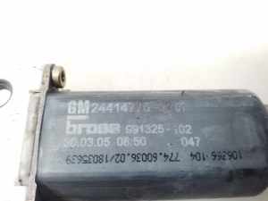 Opel Signum (2003–2008) Rear side door window regulator motor 24414776 - 3