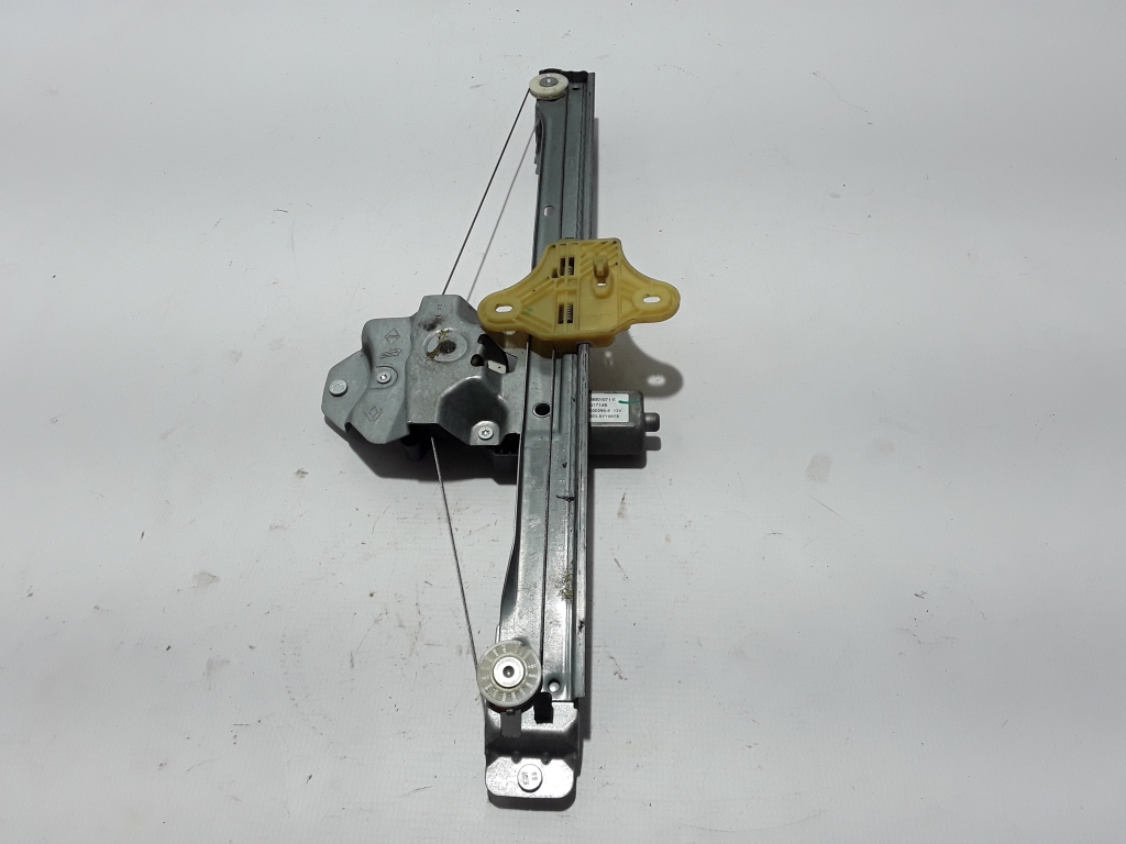 RENAULT Clio 4 generation (2012-2020) Front Right Door Window Regulator 807205569R 22414196