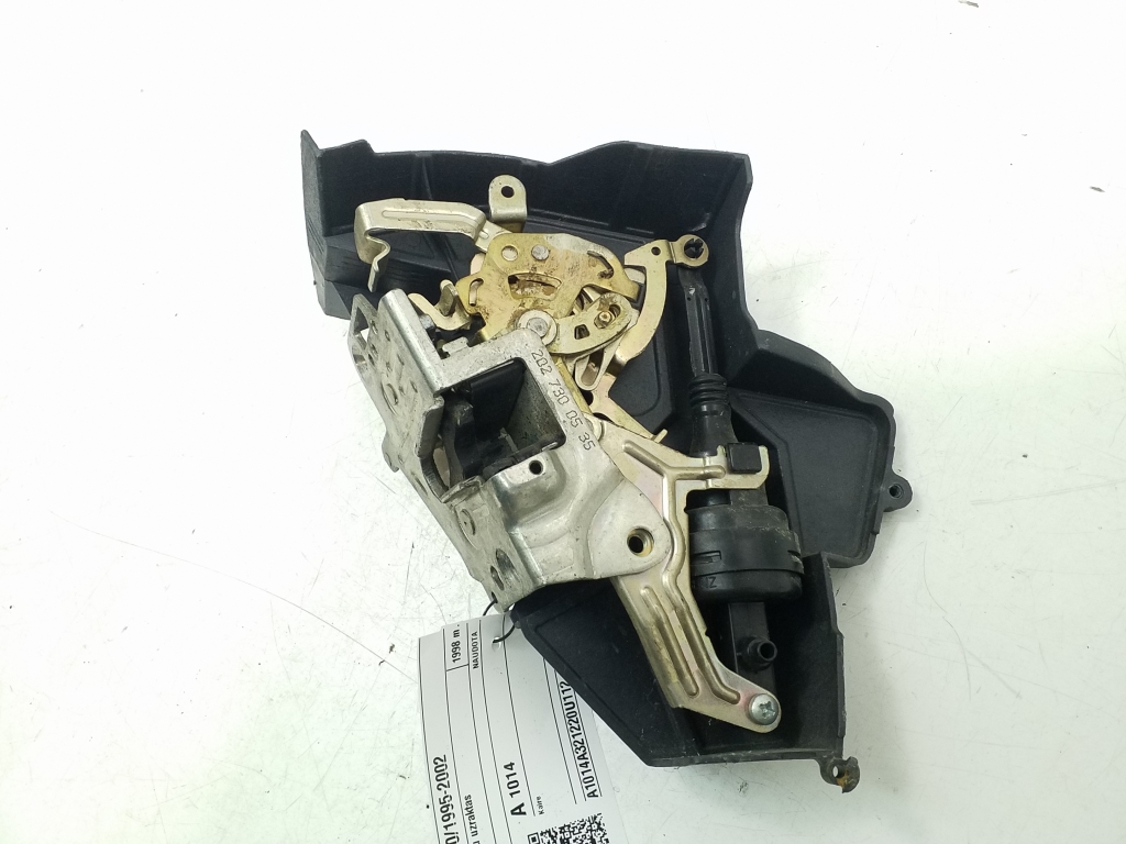 MERCEDES-BENZ E-Class W210 (1995-2002) Left Side Sliding Door Lock A2027300535 18787567